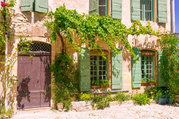 provence görünümünde eski şehir