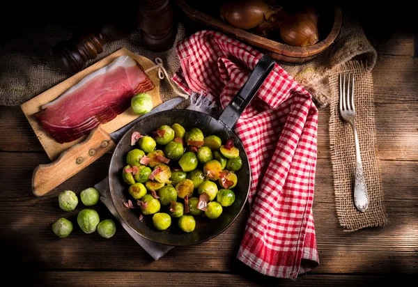 Germogli di Bruxelles caramellati al miele — Foto Stock