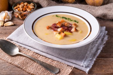 Patates çorbası yakın çekim