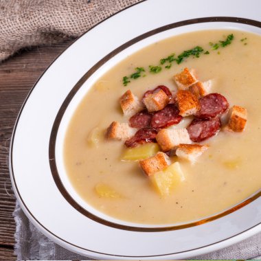 Patates çorbası yakın çekim