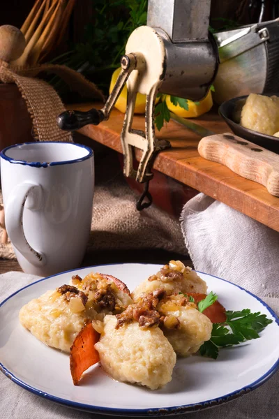 Szare kluski - albóndigas de patata polacas —  Fotos de Stock