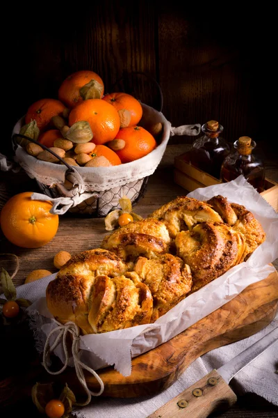 オレンジ マーマレードと酵母生地のケーキ — ストック写真