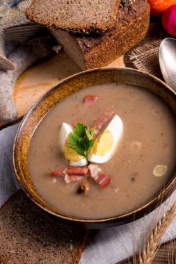 Polonya Ekşi çavdar çorbası.