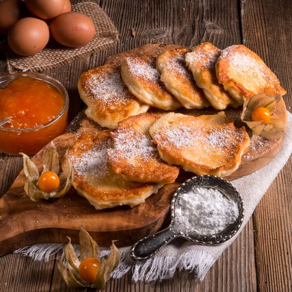 Racuchy - Polish yeast pancakes — Stock Photo, Image