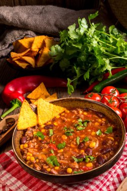 Chili con Carne domates ile