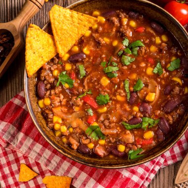 Chili con Carne domates ile