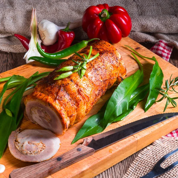 Meat roulade with bear allium filling — Stock Photo, Image