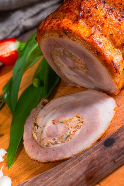 Meat roulade with bear allium filling — Stock Photo, Image