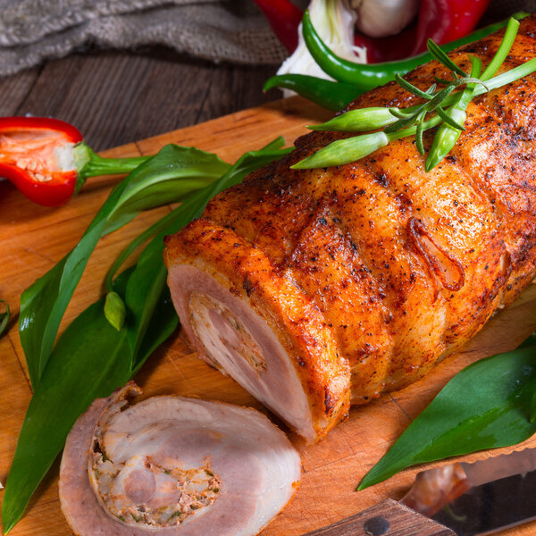 Meat roulade with bear allium filling