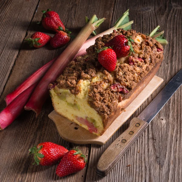 Hemmagjord rabarber tårta — Stockfoto