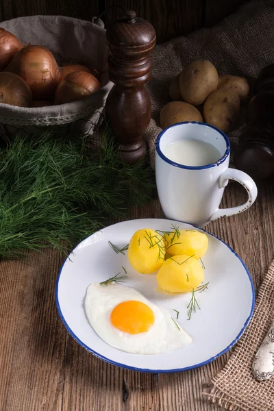 Patates ve yumurta görünümü — Stok fotoğraf