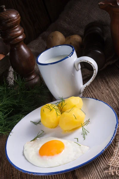 Patates ve yumurta görünümü — Stok fotoğraf