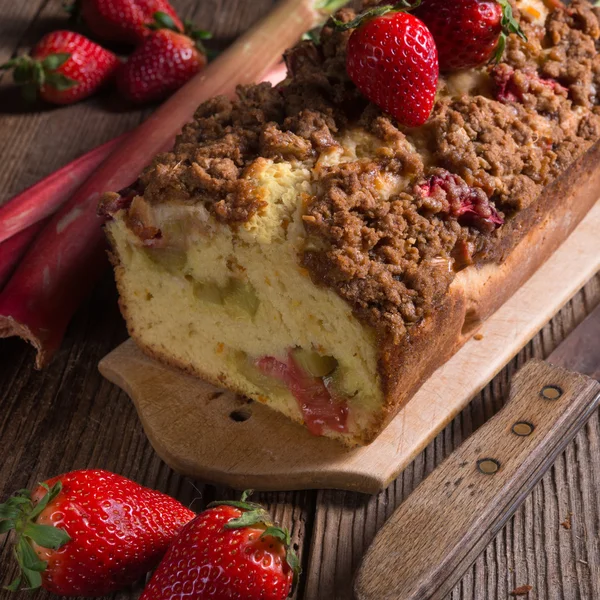 Homemade rhubarb cake — Stock Photo, Image
