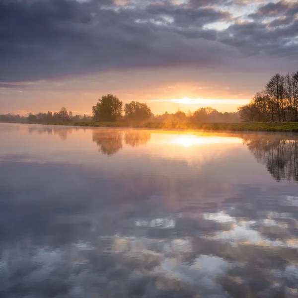 sabah Hunte Nehri üzerinde