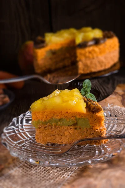 Gâteau à la carotte végétalien sans gluten — Photo