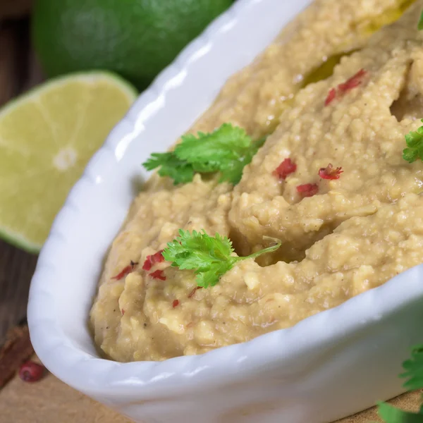 Fresh made hummus — Stock Photo, Image