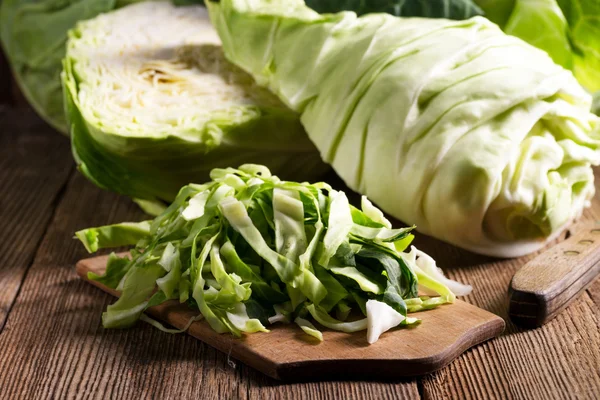 Fresh young cabbage — Stock Photo, Image