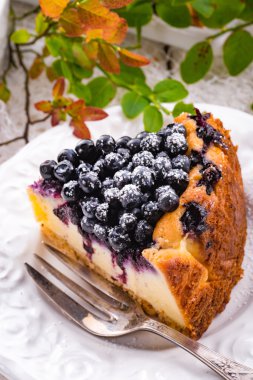 Yaban mersini ile ev yapımı cheesecake