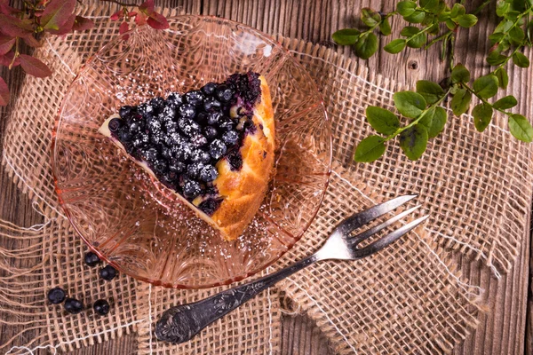 Tarta de queso recién hecha con arándanos —  Fotos de Stock