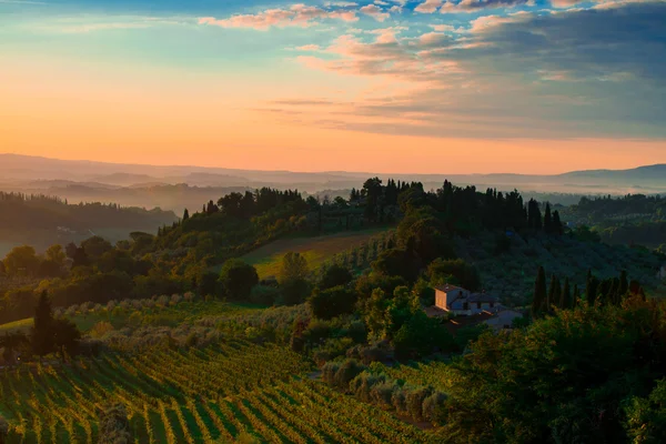 Toscana vista del amanecer — Foto de Stock