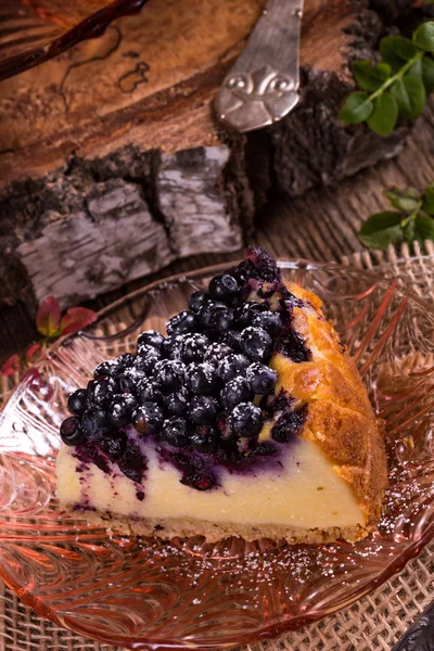 Hausgemachter Käsekuchen mit Blaubeeren — Stockfoto