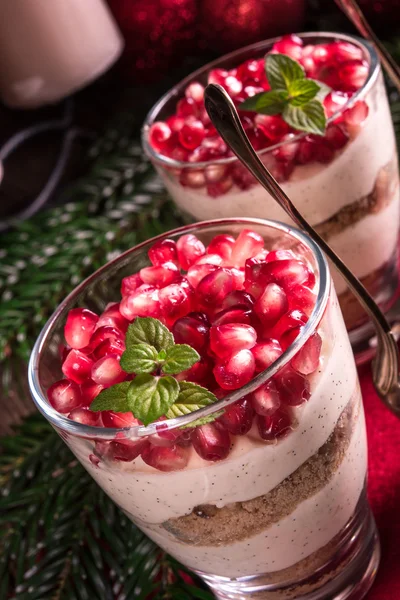 Sobremesas de romã-mascarpone — Fotografia de Stock