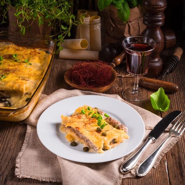 Cannelloni com recheio de carne picada — Fotografia de Stock