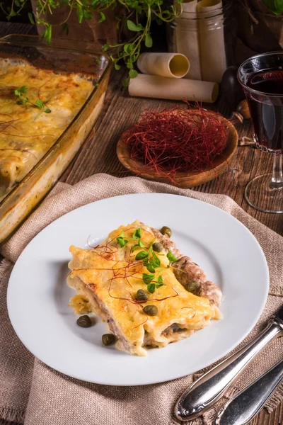 Cannelloni con ripieno tritato — Foto Stock