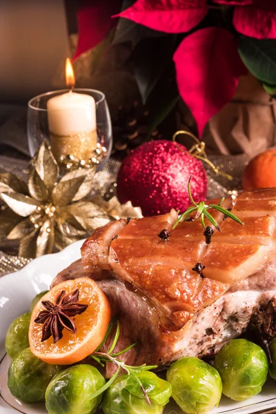 Cena de Navidad con coles de Bruselas —  Fotos de Stock
