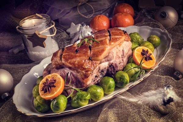 Cena de Navidad con coles de Bruselas —  Fotos de Stock