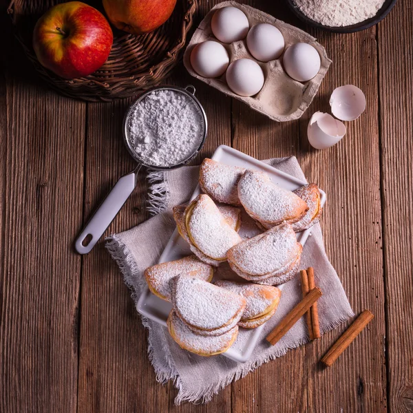 Elma tarçın mostbiscuits — Stok fotoğraf