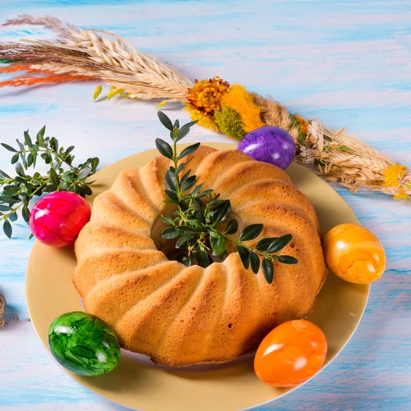 Traditional Easter babka — Stock Photo, Image