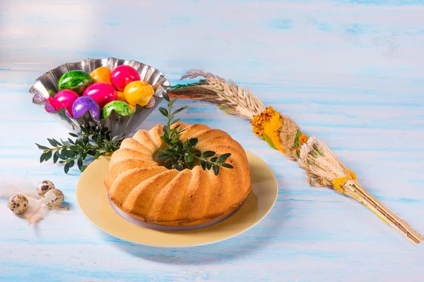 Traditional Easter babka — Stock Photo, Image