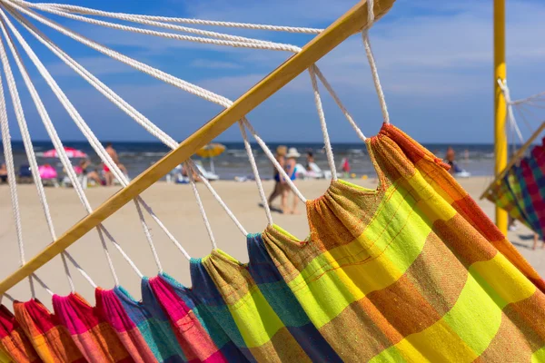Hamaca de colores en la playa — Foto de Stock