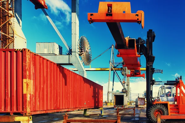 Truck container truck and crane in the port — Stock Photo, Image