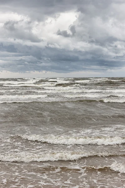 Schöner Herbststurm in der Ostsee — Stockfoto