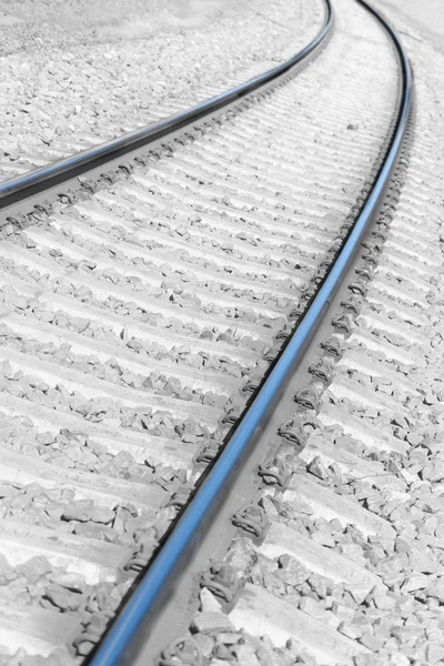 Κάμψη των σιδηροτροχιών και στρωτήρων των σιδηροδρομικών γραμμών στις στροφές — Φωτογραφία Αρχείου