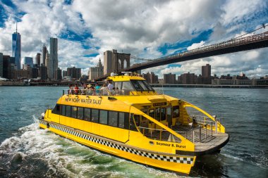 New York City, 19 Kasım: New York su taksi yolu üzerinde