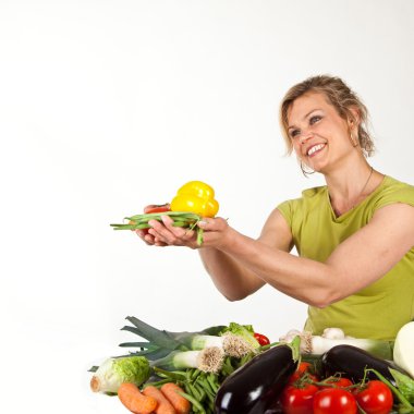 Sevimli sarışın kız stüdyoda vurdu