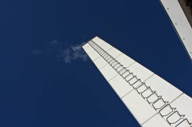 Danimarka 'daki bir spor binasının bacası.