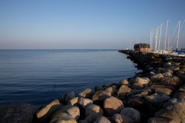 Danimarka sahillerinde eski bir köyde