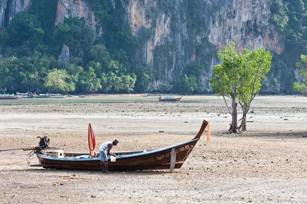 Barca Coda Lunga Railay Beach Thailandia — Foto Stock