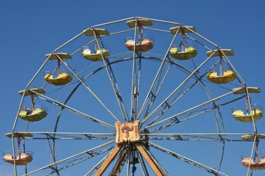 lunapark eğlenceleri ile seyahat