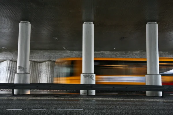 Traffic under the bridge — Stock Photo, Image