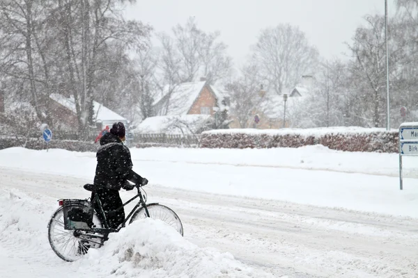 Invierno en un pueblo — Foto de Stock