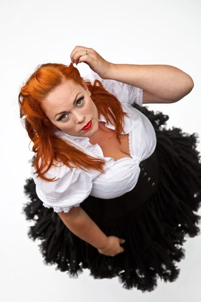 Rood haar meisje in pin-up stijl — Stockfoto