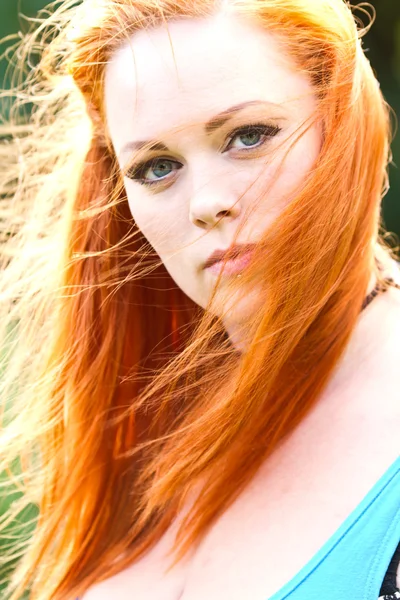 Red hair girl in pin-up style portrait — Stock Photo, Image