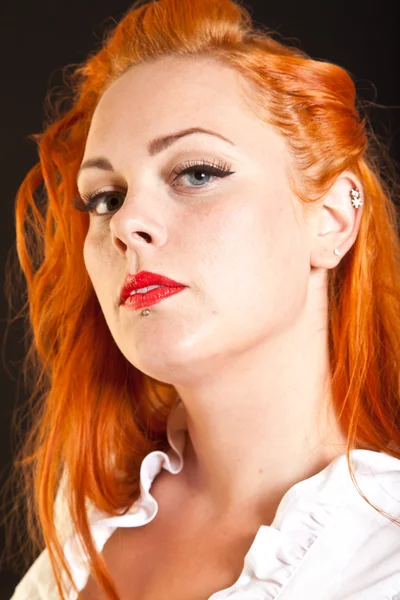 Red hair girl in pin-up style portrait — Stock Photo, Image