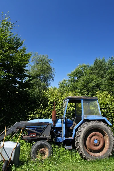 Old blue ractor — Stock Photo, Image