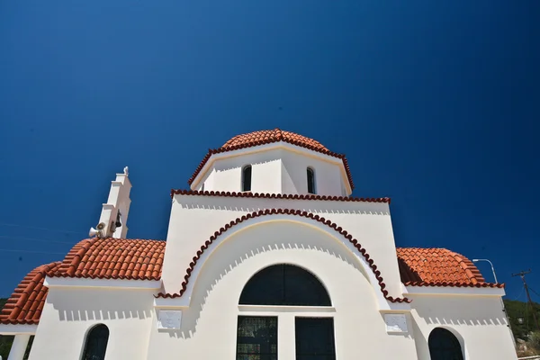 Igreja branca da Grécia — Fotografia de Stock